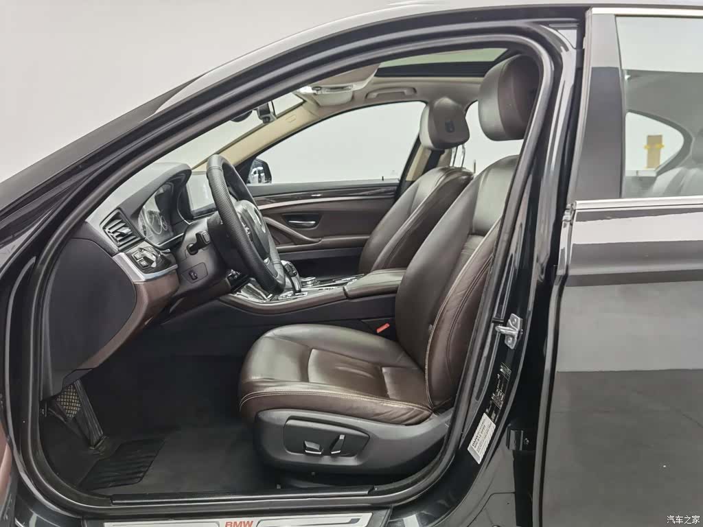 BMW 5 Series, 2015 10