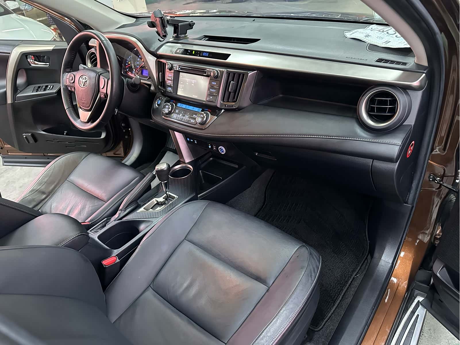 Toyota RAV4, 2015 9