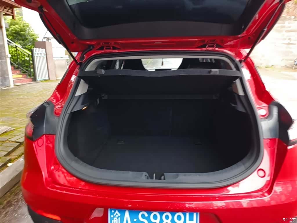 Geely Emgrand, 2022 19