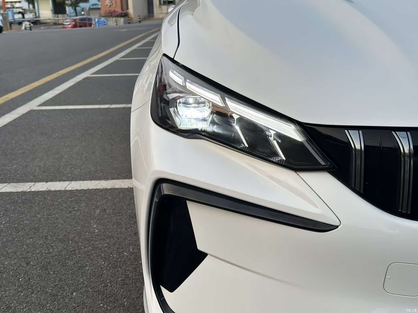 Geely Binray, 2025 18