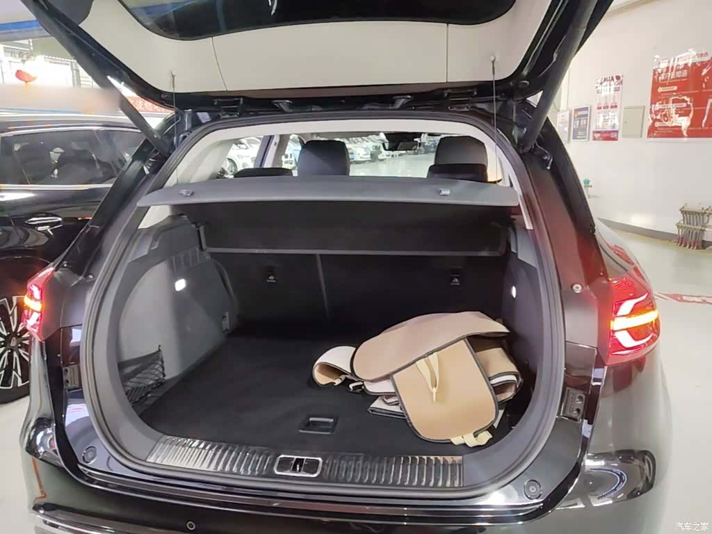Hongqi HS5, 2021 19