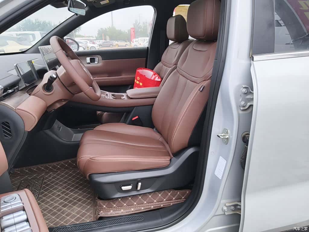 Wuling Starlight, 2025 15
