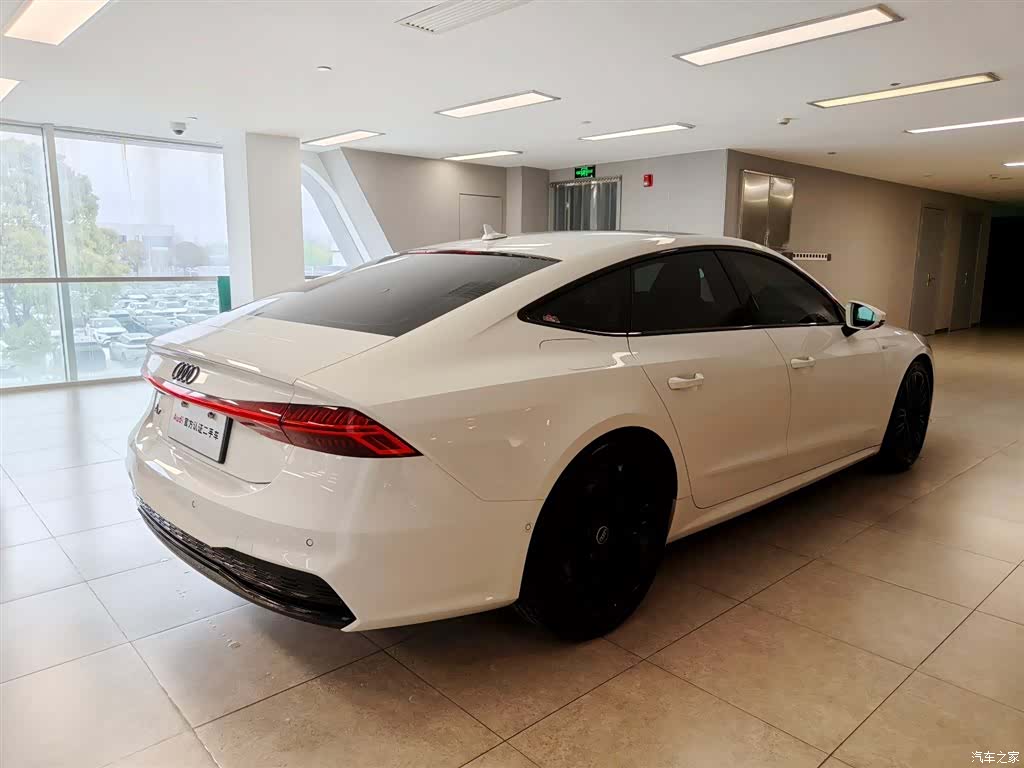 Audi A7, 2025 4