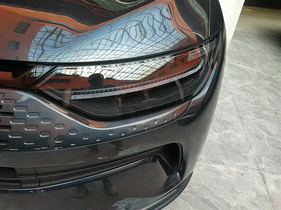 Leapmotor C11