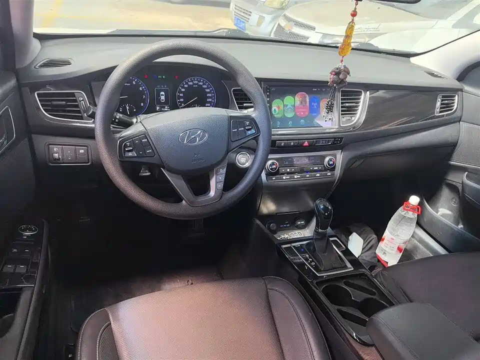Hyundai Name picture