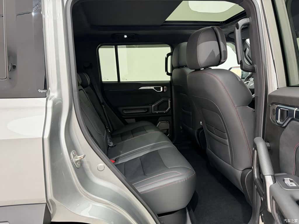Jetour Traveller, 2025 20