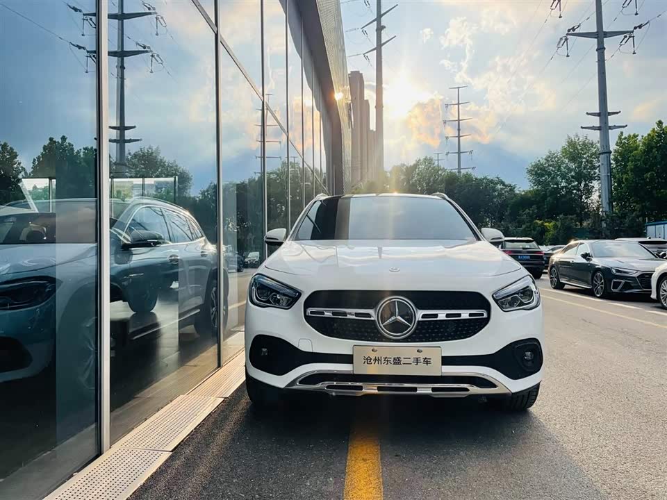 Mercedes-Benz GLA