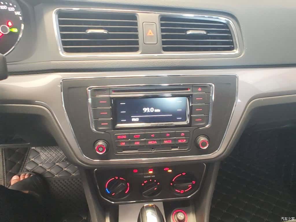 Volkswagen Lavida, 2017 13