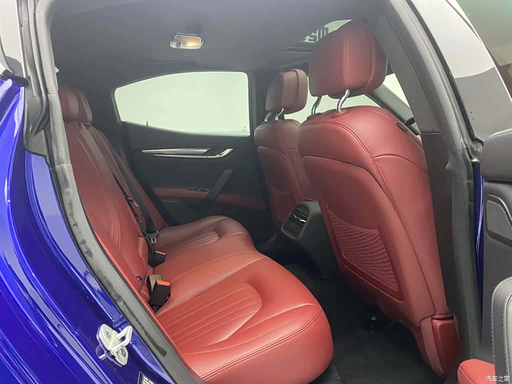 Maserati Ghibli, 2022 24