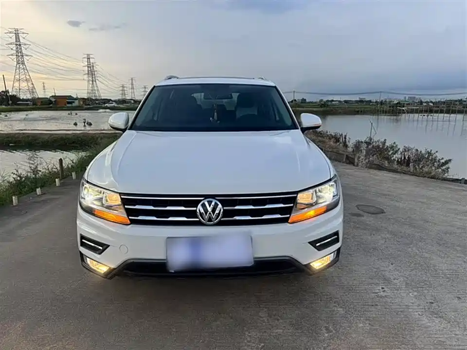 Volkswagen Tiguan L