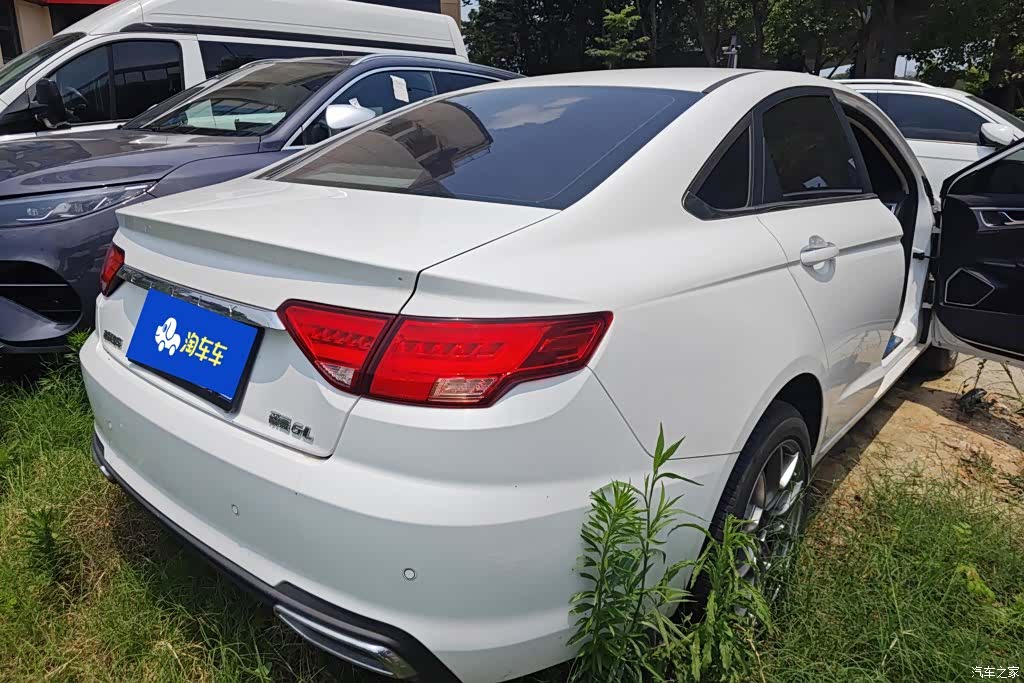 Geely Emgrand, 2019 3