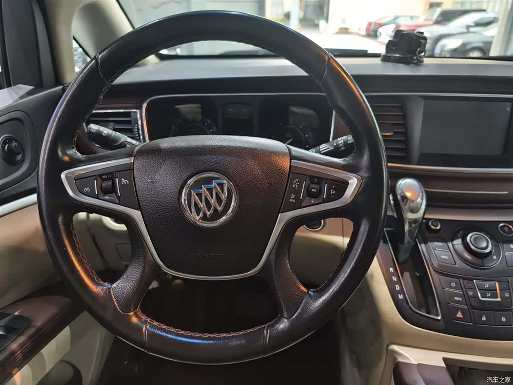 Buick GL8, 2020 7