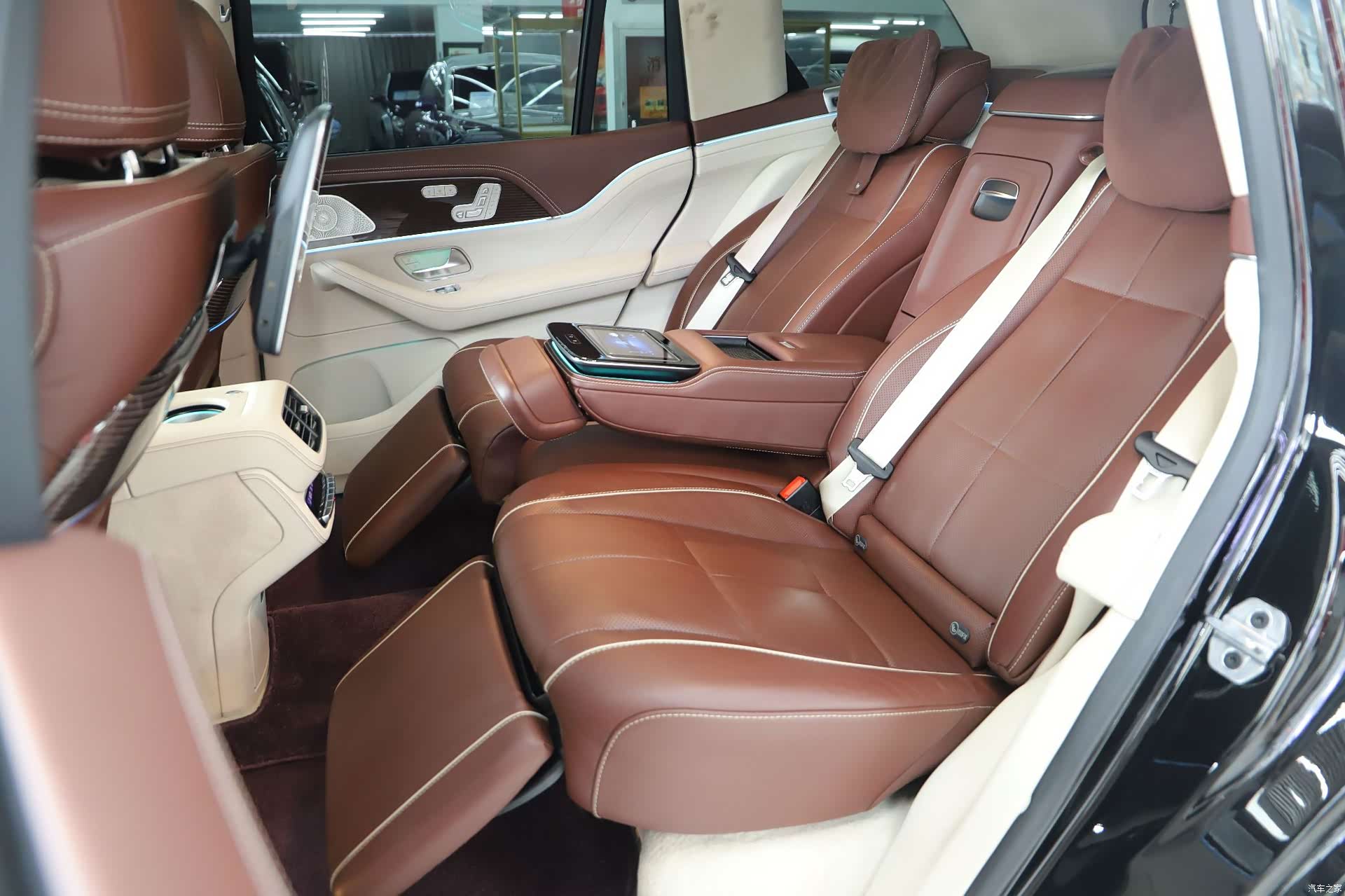 Maybach GLS, 2022 8