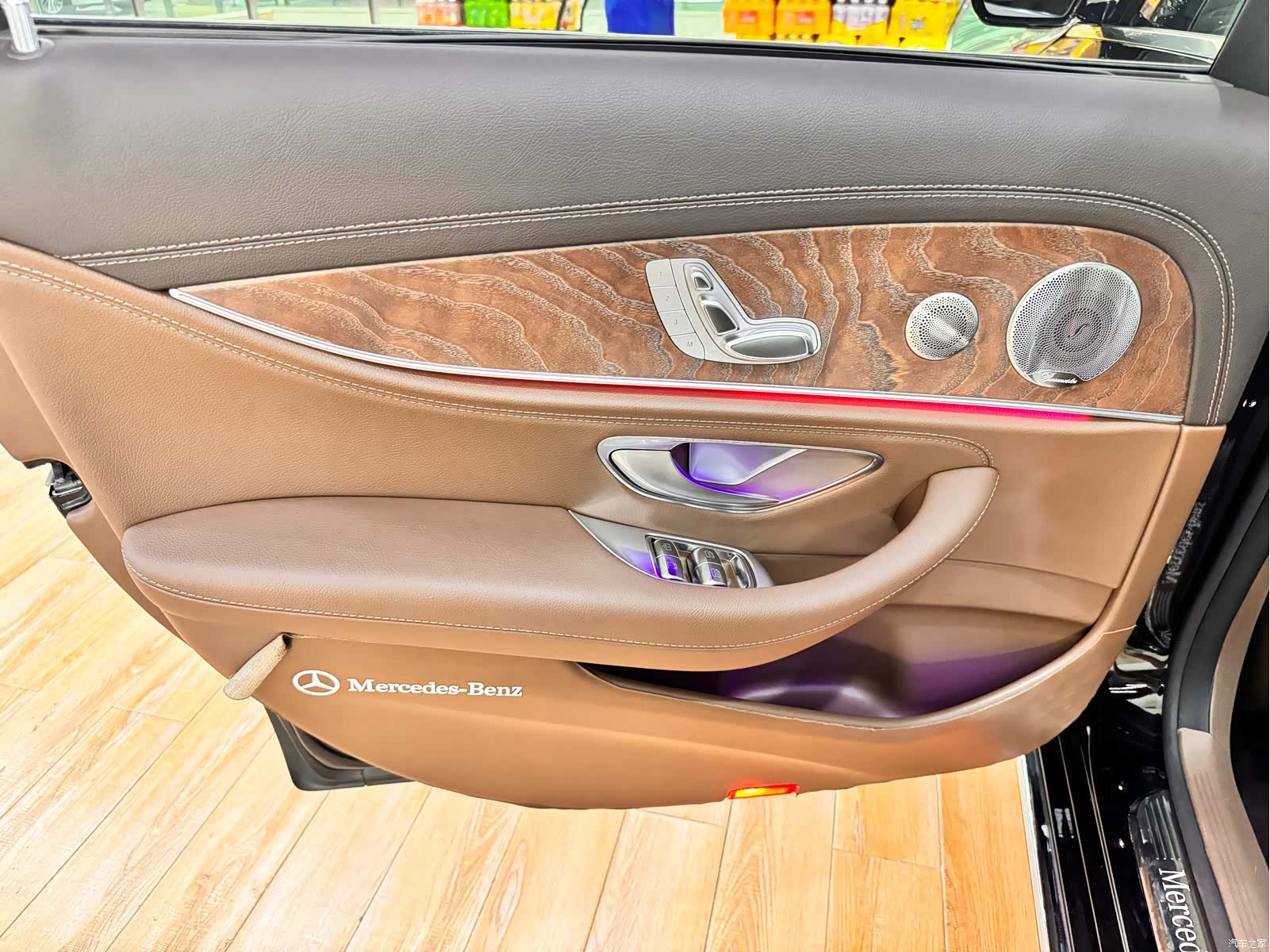 Mercedes-Benz E-Class, 2023 13