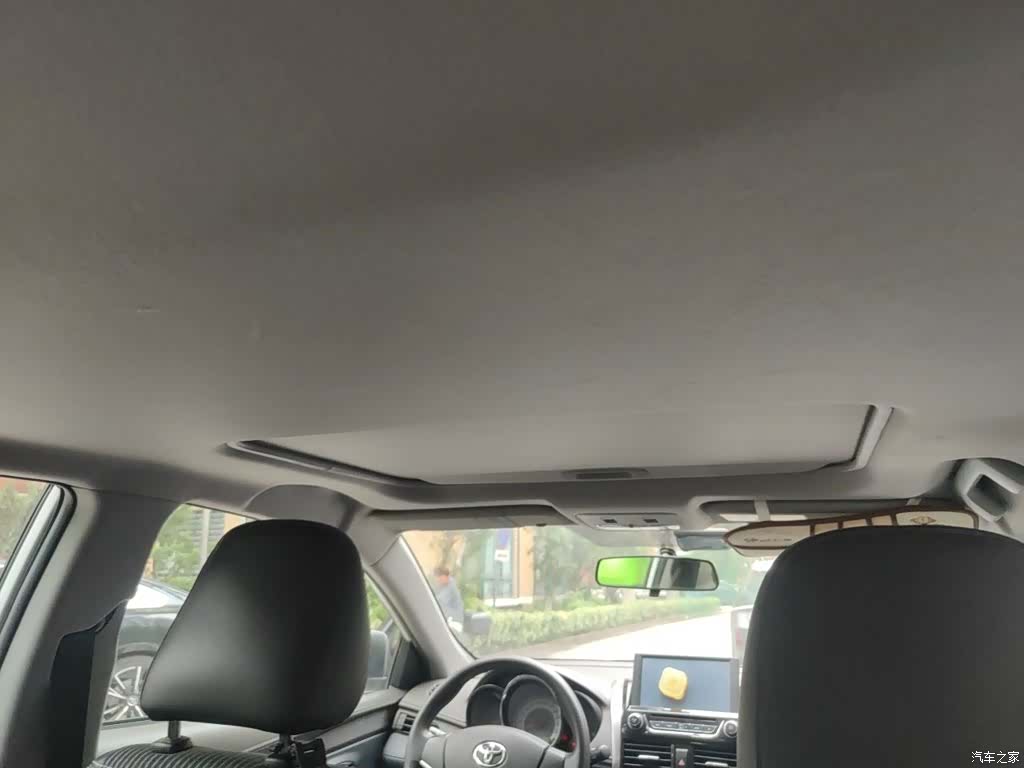 Toyota YARiS L, 2015 14