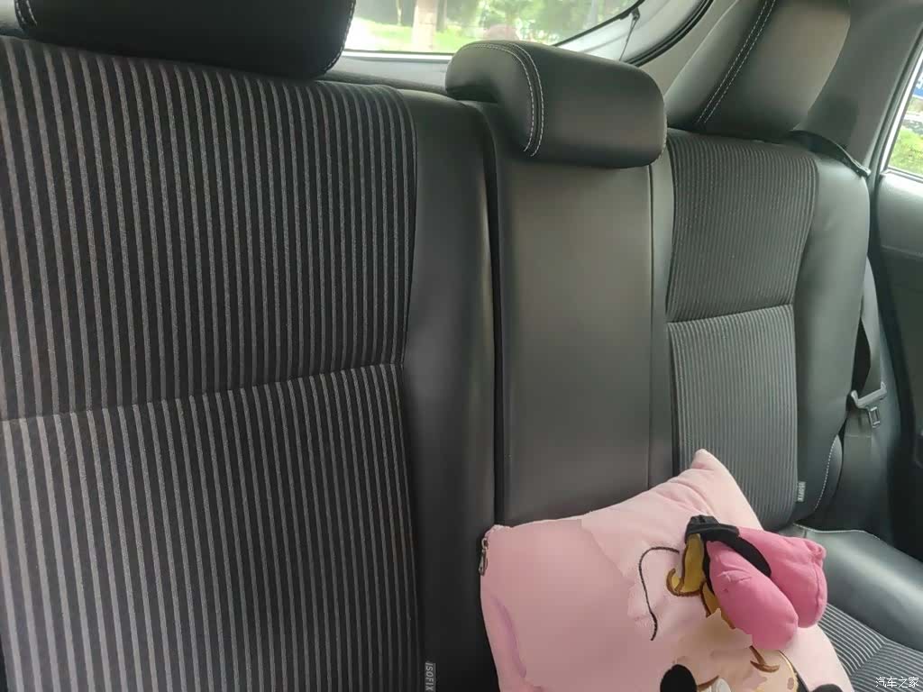 Toyota YARiS L, 2015 13