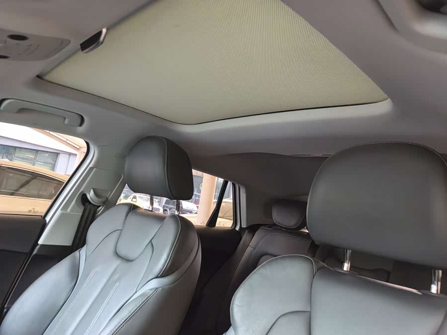 Audi Q2L 2022, фото 10