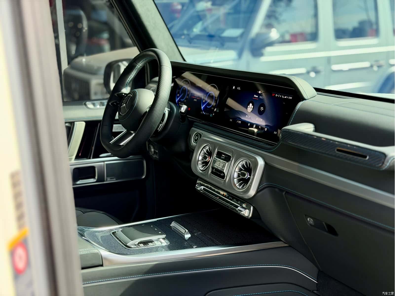 Mercedes-Benz G-Class, 2025 21