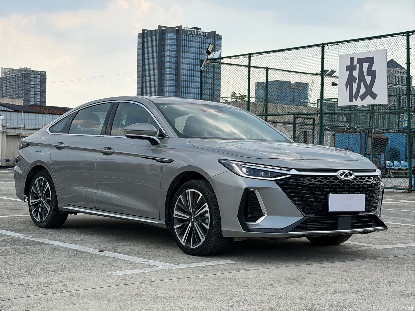 Chery Arrizo 8, 2024 3