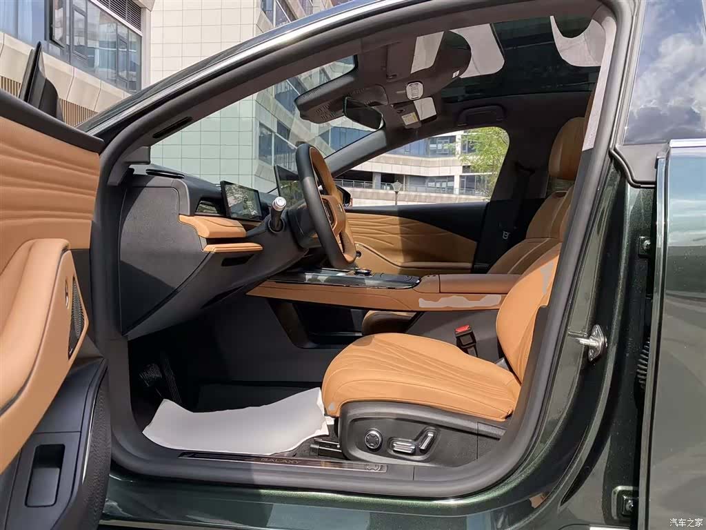 Geely 8, 2025 15