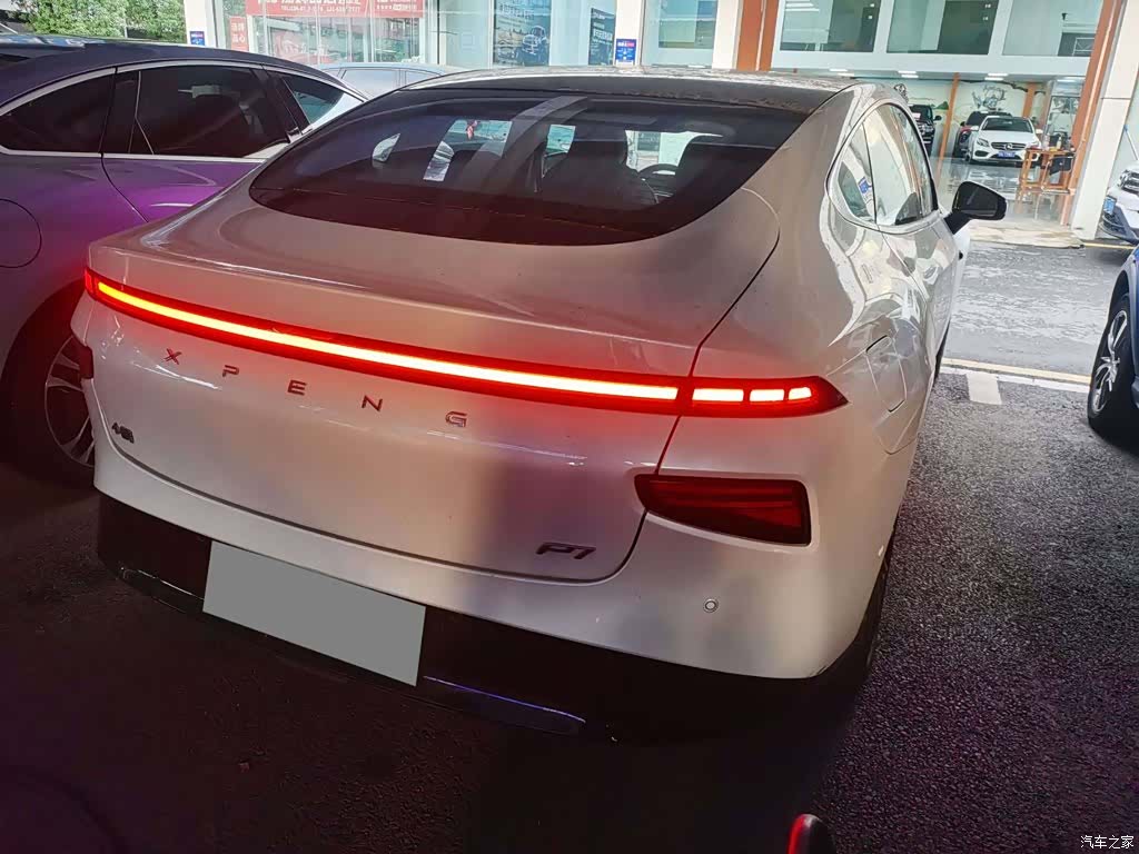 Xpeng P7, 2022 9