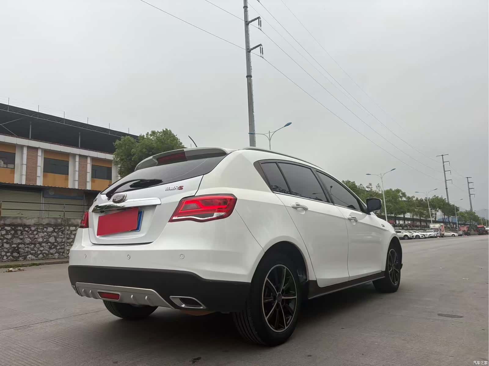 Geely Emgrand, 2017 9