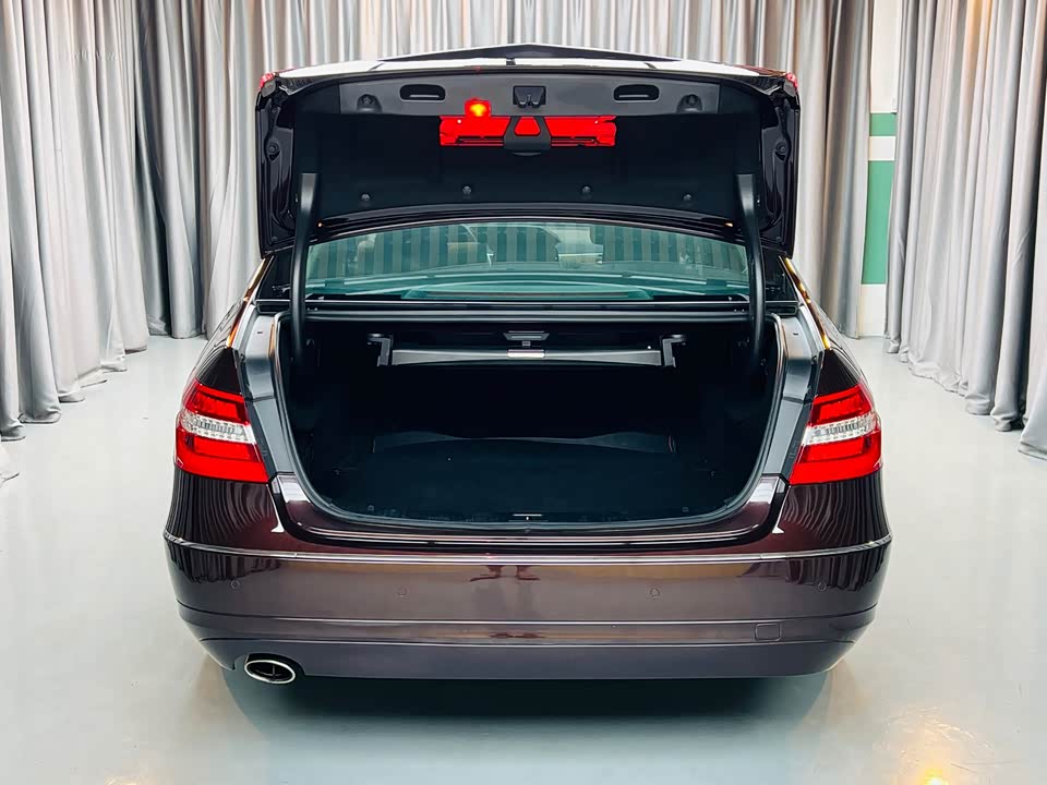 Mercedes-Benz E-class Mercedes-Benz E-class
