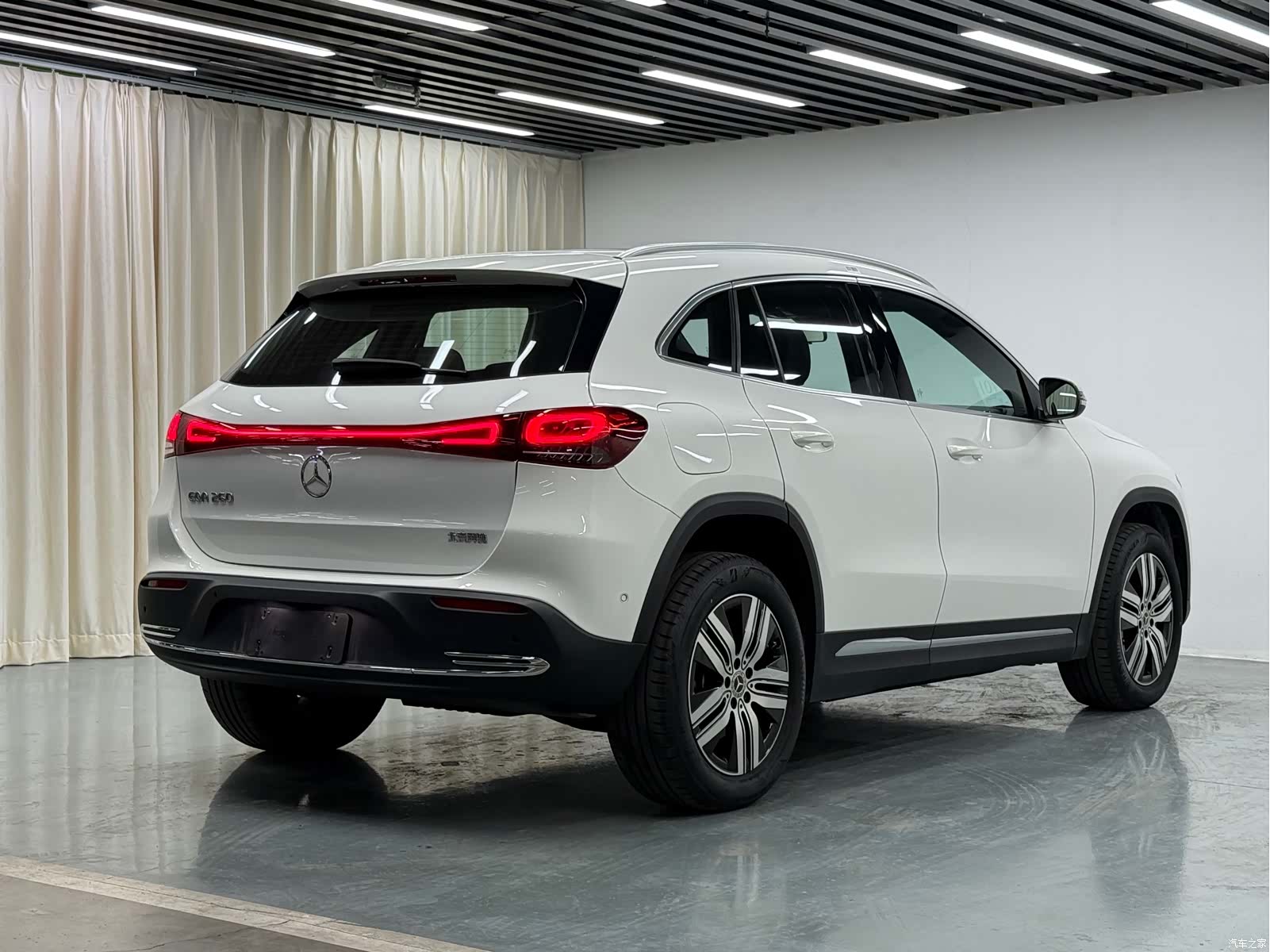 Mercedes-Benz EQA, 2024 18