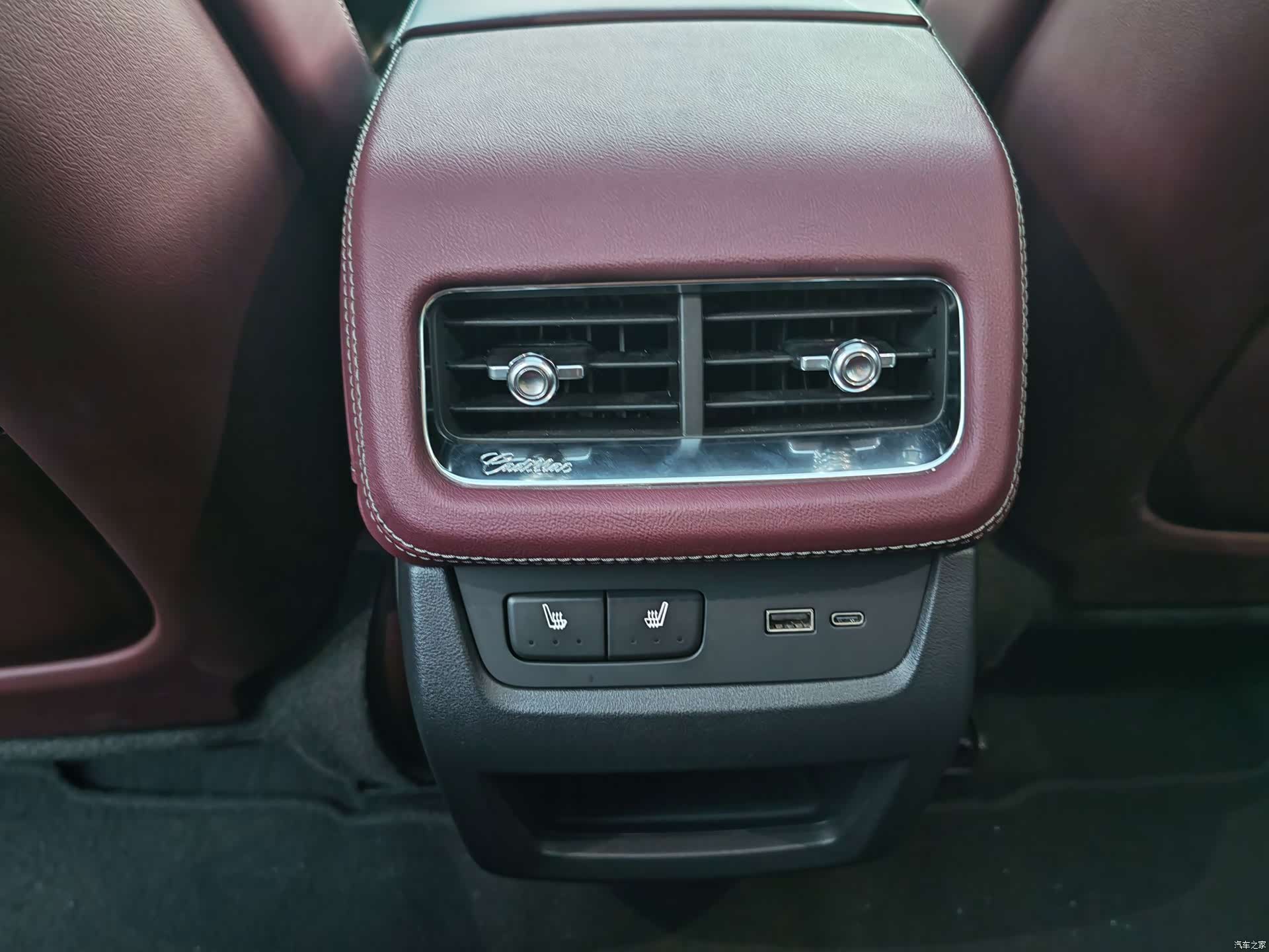 Cadillac XT5, 2025 20