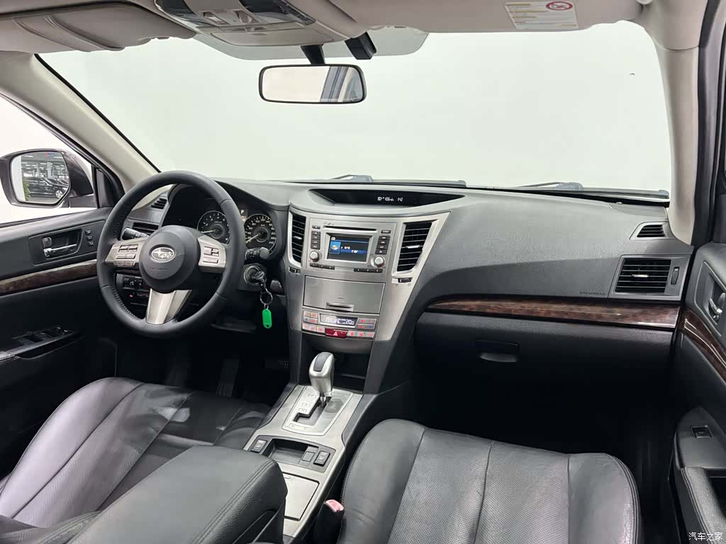 Subaru Outback, 2012 12