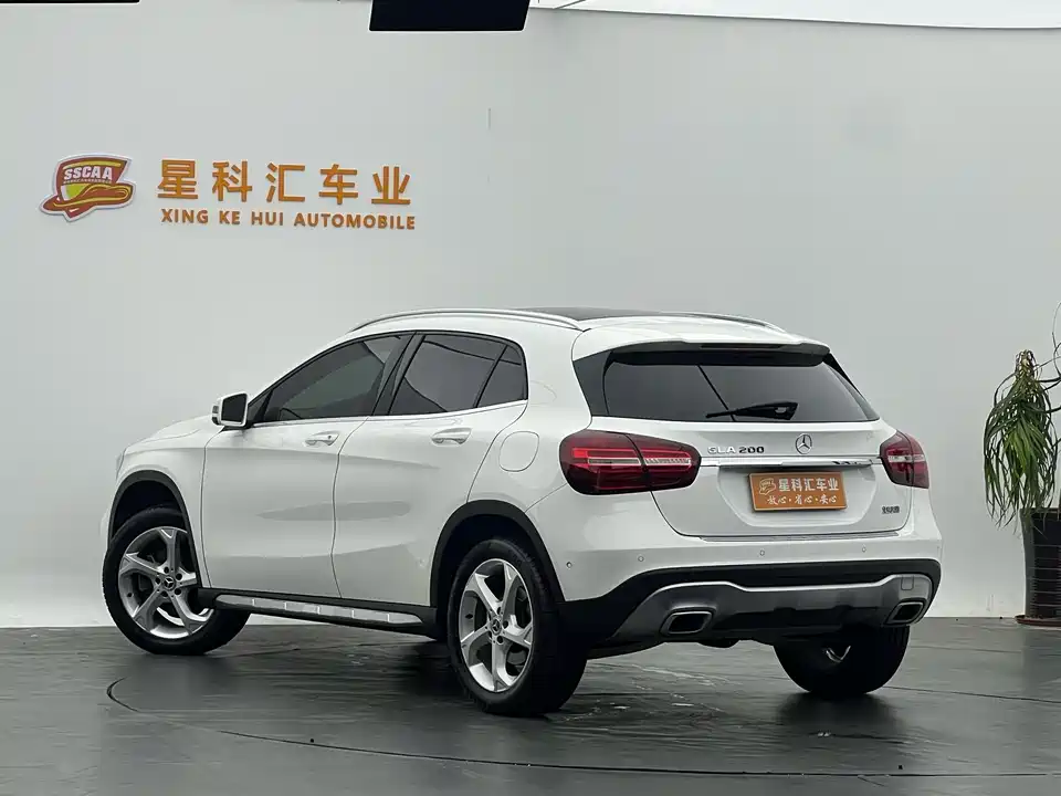 Mercedes-Benz GLA