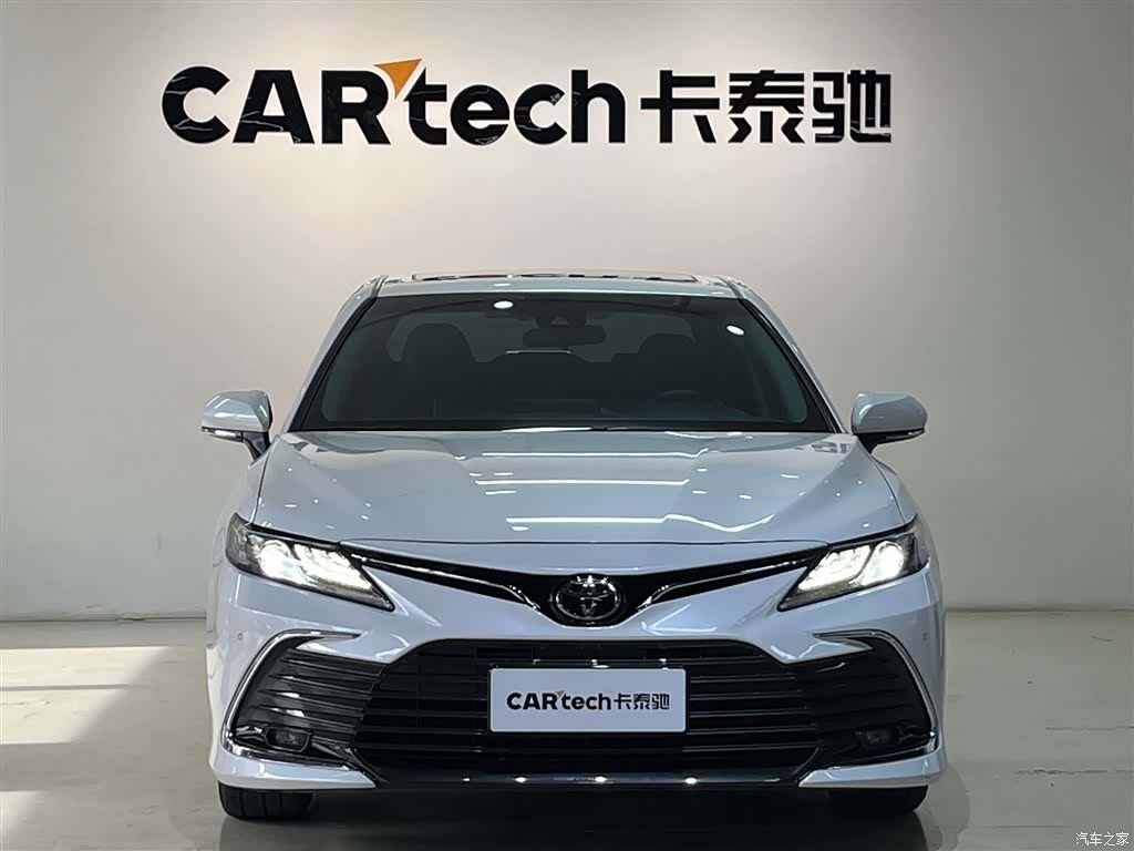 Toyota Camry, 2021 3