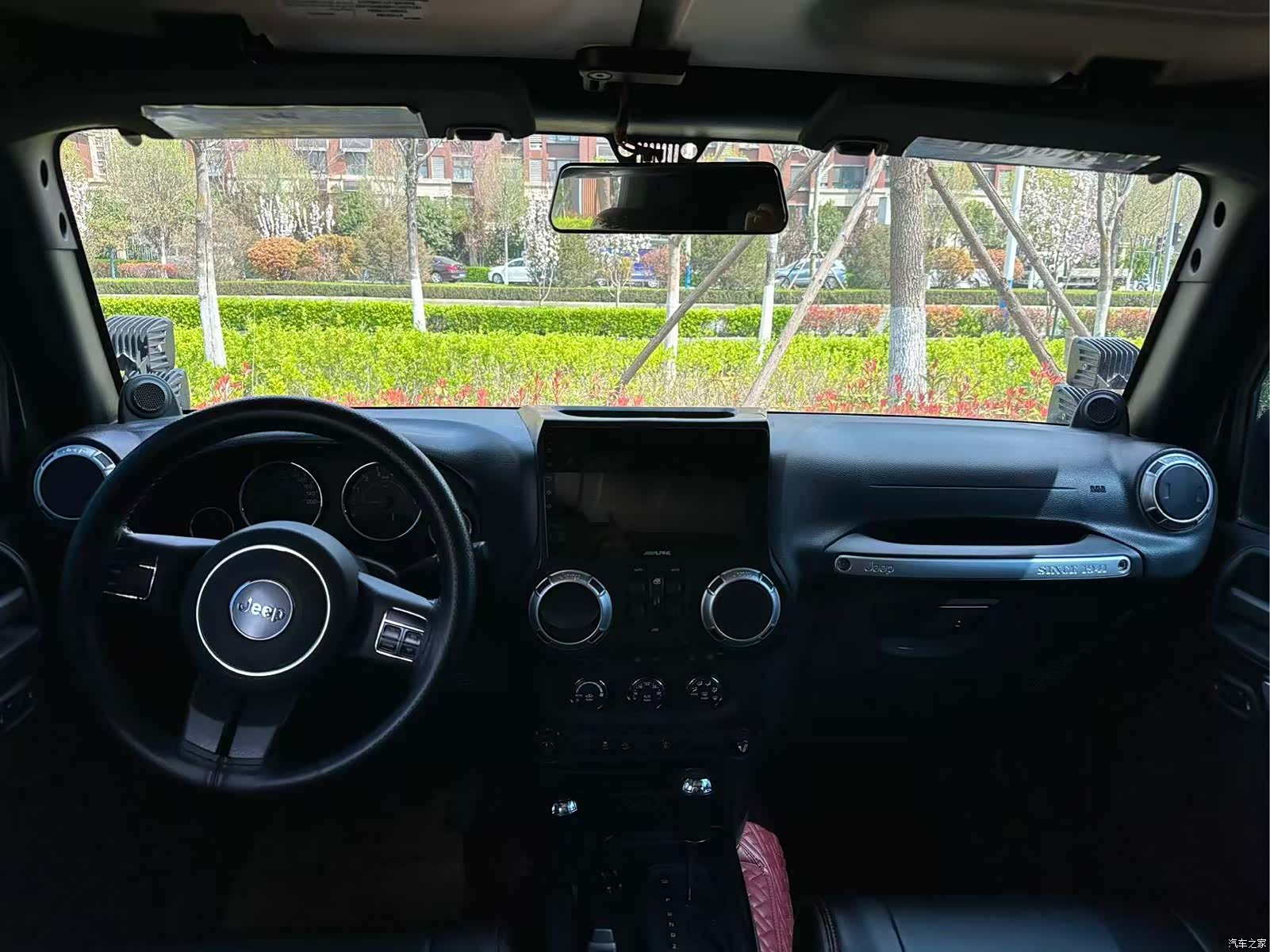 Jeep Wrangler, 2011 8