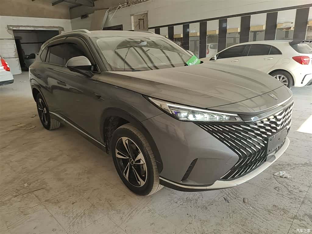 Roewe RX5, 2023 4