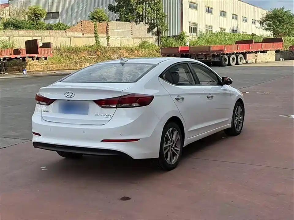 Hyundai Lead