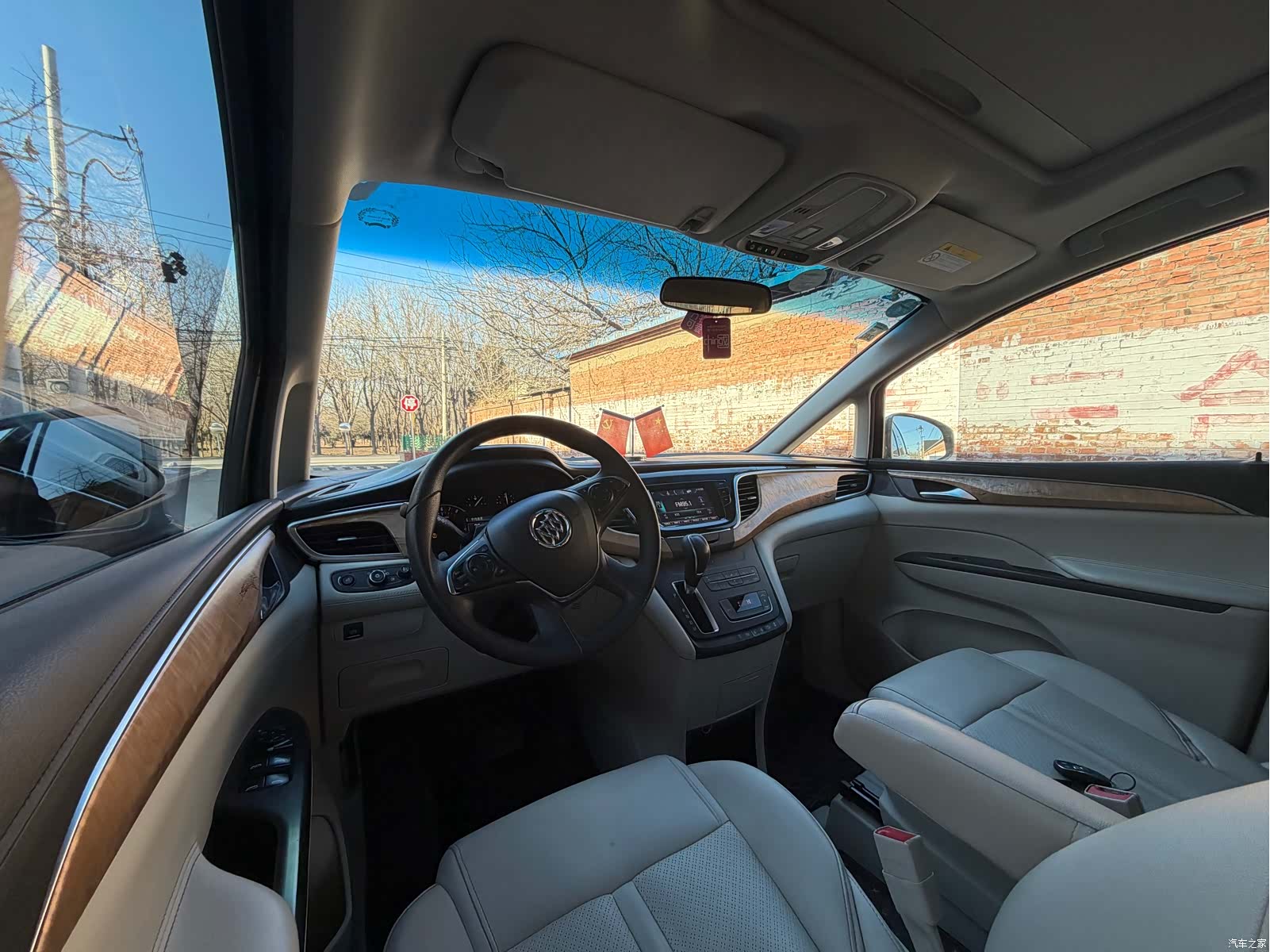 Buick GL8, 2018 9