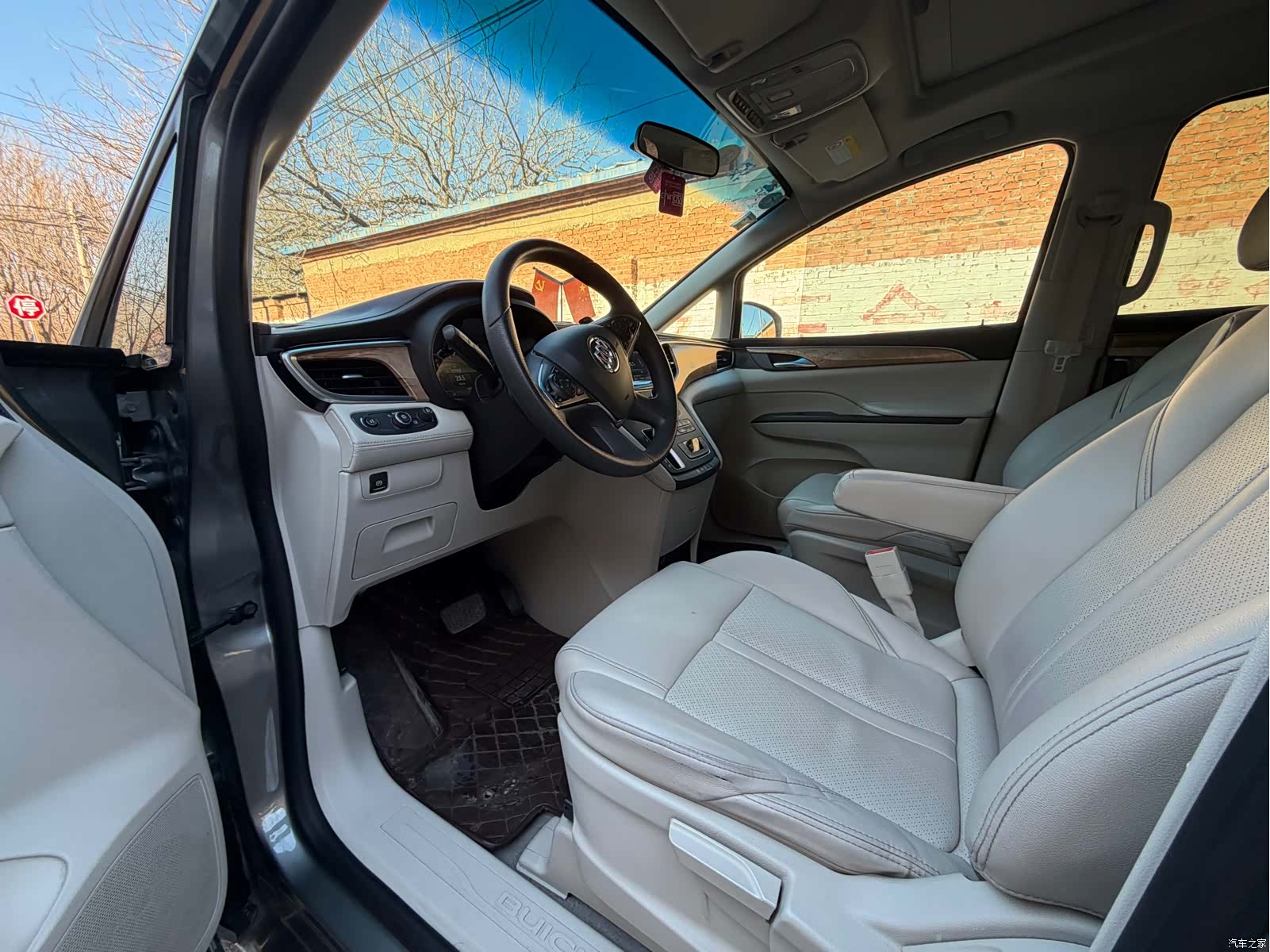 Buick GL8, 2018 12