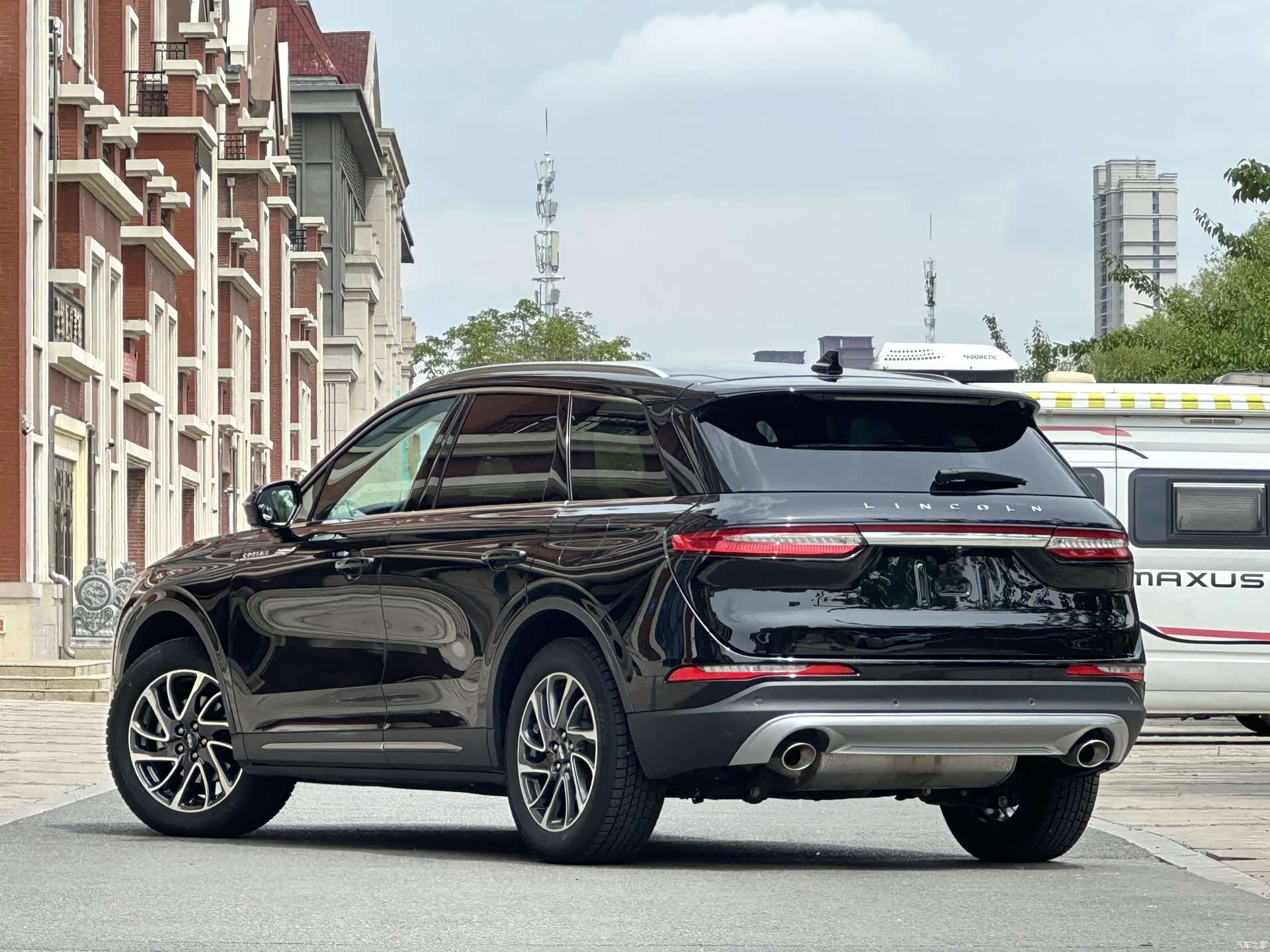 Lincoln Corsair, 2021 7
