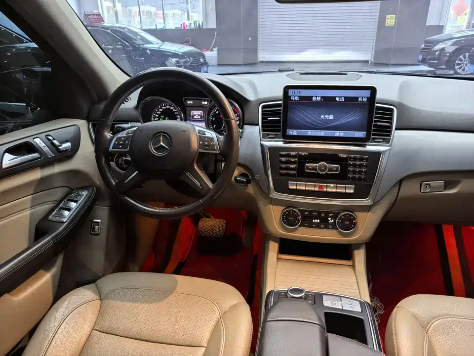 Mercedes-Benz M class