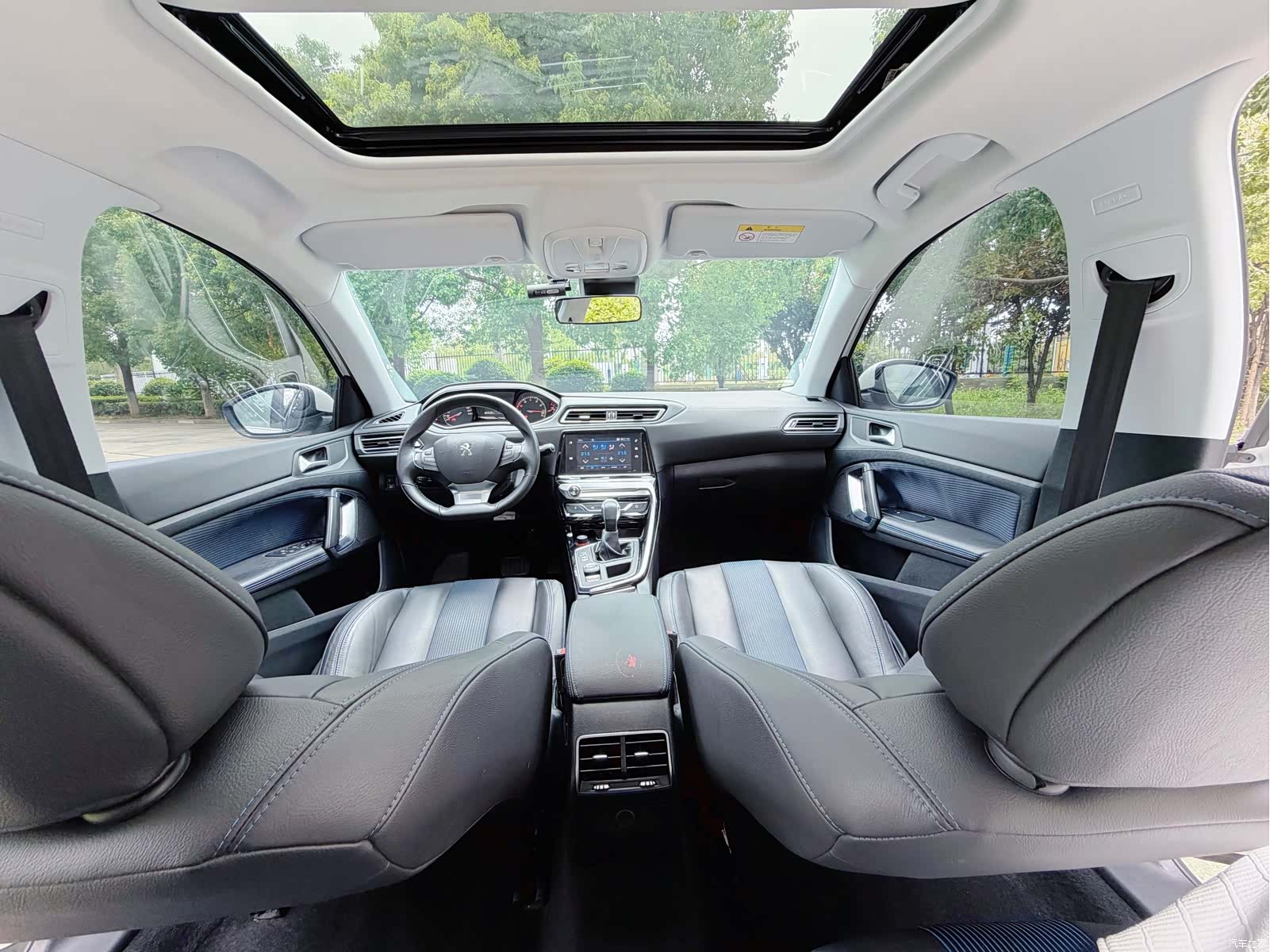 Peugeot 308, 2018 15