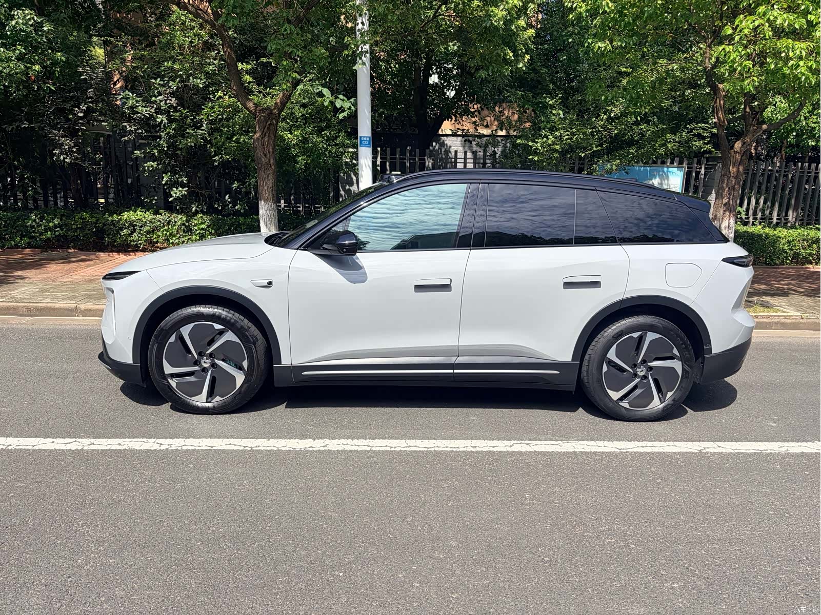NIO ES6, 2023 3