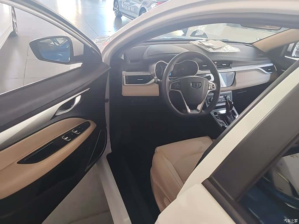 Geely Emgrand, 2018 16