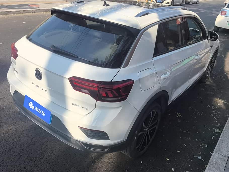 Volkswagen T-ROC exploring Songs