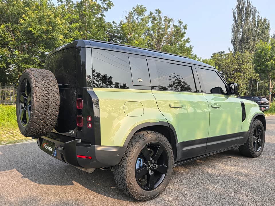 Land Rover guard