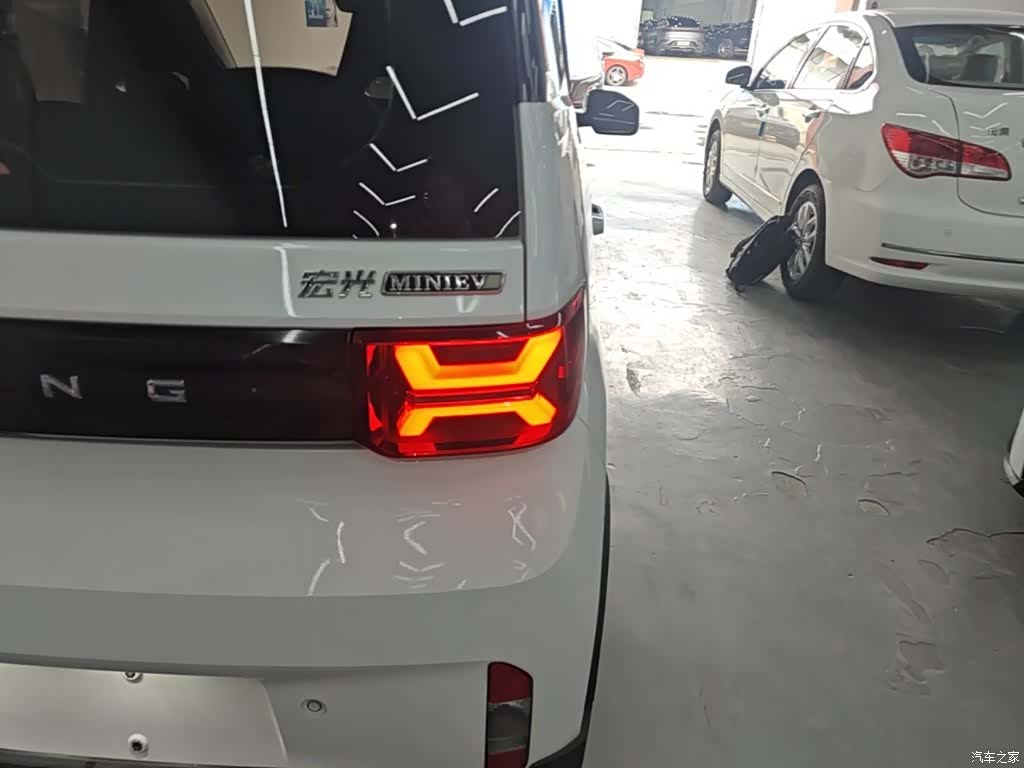 Wuling MINIEV, 2022 8