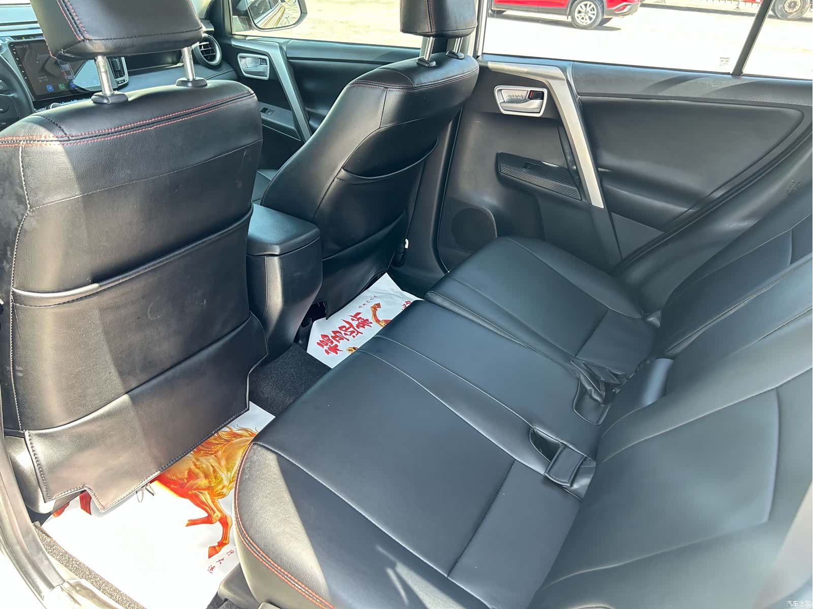 Toyota RAV4, 2016 все фото