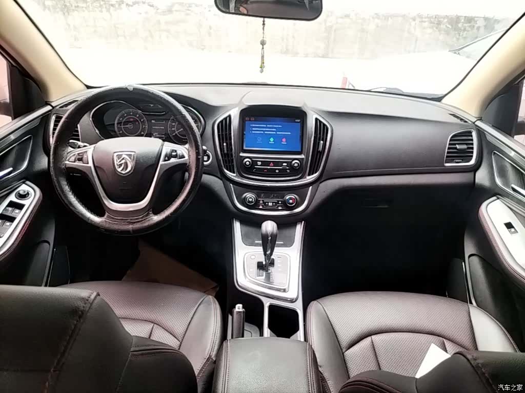 Wuling 560, 2016 10