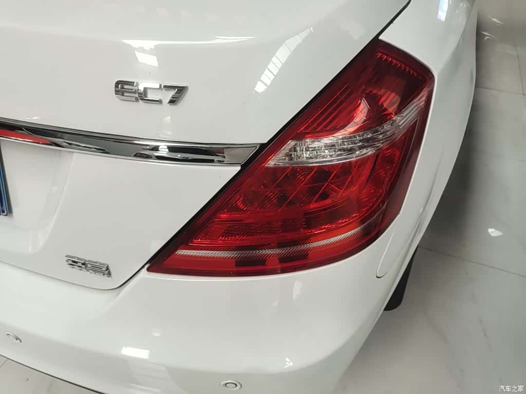 Geely Emgrand, 2015 8