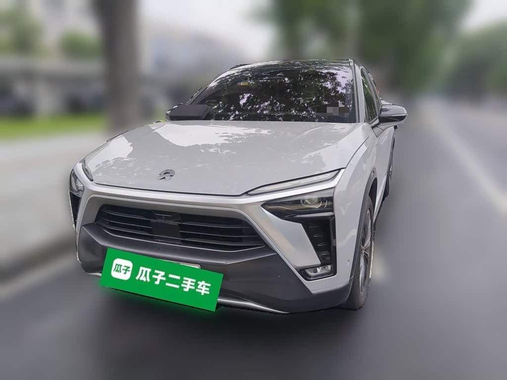NIO ES8