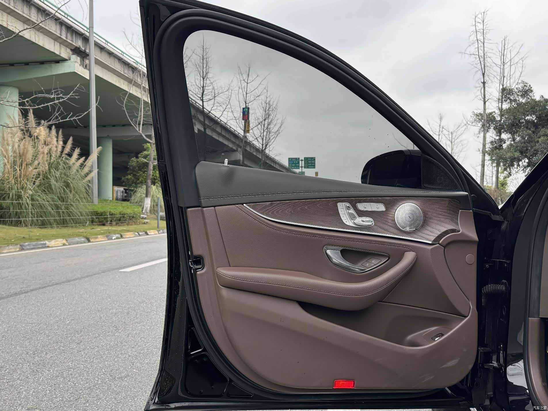Mercedes-Benz E-Class, 2023 8